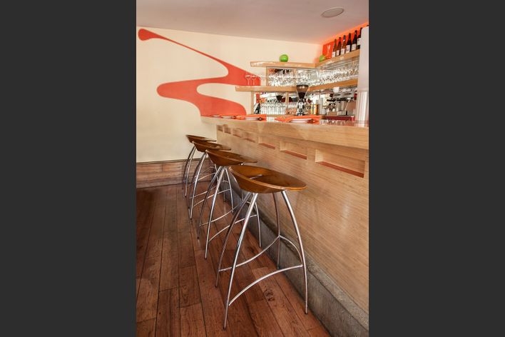 INTERIOR/Restaurant